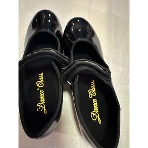 Dance Class Shoes Size 3.5